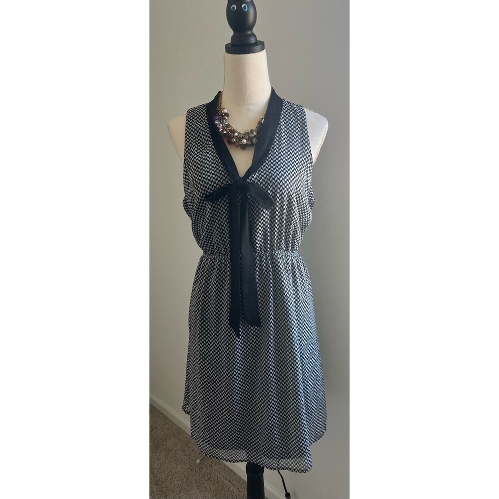 Xhilaration Black White Zipper Design Sleeveless Lined Elastic Waist Dress XXL‎